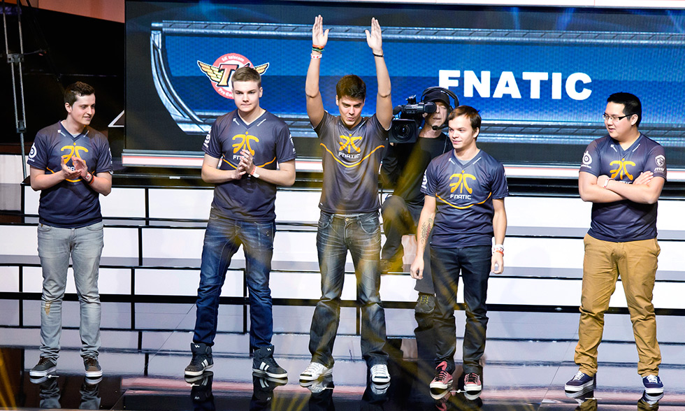 【下路恩怨】哪位ADC选手将证明自己是“世界第一艾迪西”？